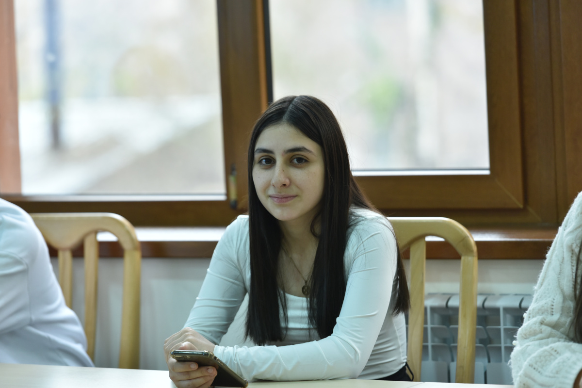 YSU, YSU STEM, ԵՊՀ, ԵՊՀ ՍԹԵՄ, ավագ դպրոց