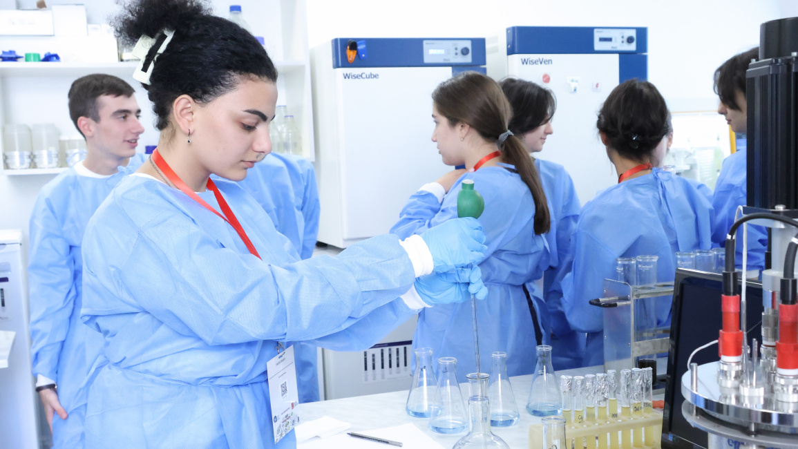 stem school; ԵՊՀ ՍԹԵՄ դպրոց; 